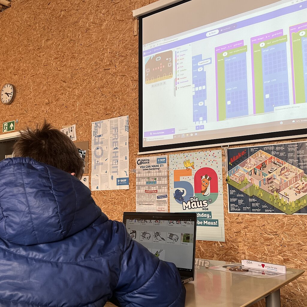 Fortgeschrittenen-Workshop: Elektronik steuern mit dem BBC micro:bit Mikrocontroller