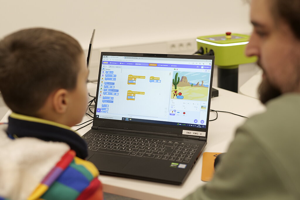 Spiele programmieren mit der Mobilen Medienschule Stuttgart Ost