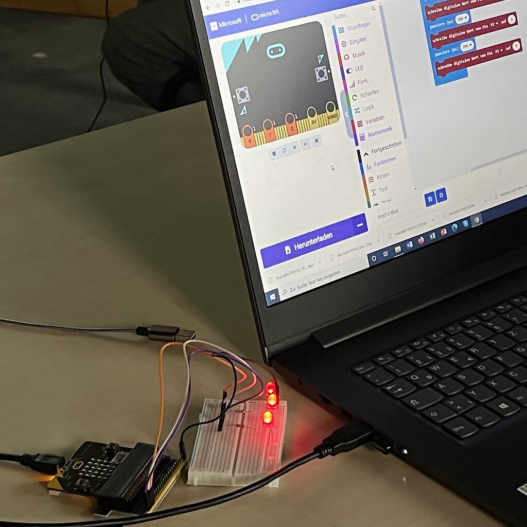 Einstieg in das Programmieren: Erstelle Programme für den BBC micro:bit Mikrocontroller