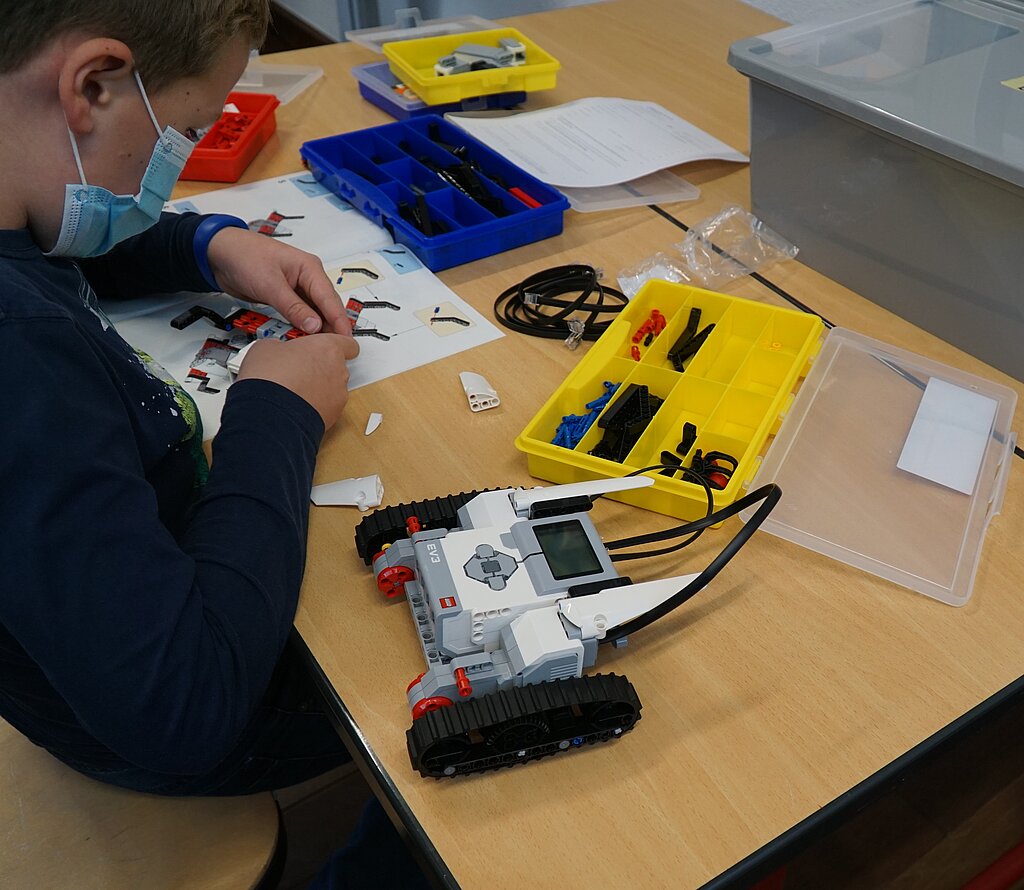 Robotik I mit Lego-Mindstorms - Anfängerkurs