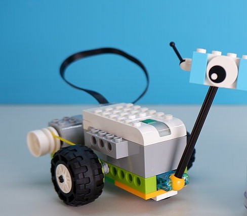 Spielend programmieren mit LEGO® WeDo
